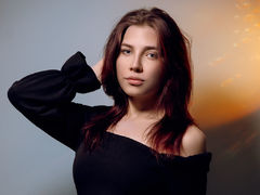 RosaFloyd - female with brown hair and  big tits webcam at LiveJasmin