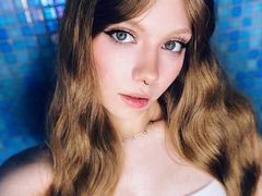 RoseGats - female with brown hair webcam at LiveJasmin