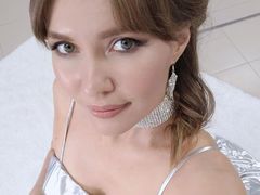 RoseLiff - blond female webcam at LiveJasmin