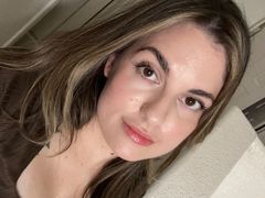 Roseari from LiveJasmin