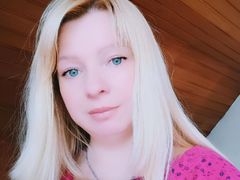 RosemaryLe from LiveJasmin