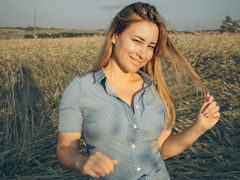RosieWilliamss - blond female with  big tits webcam at LiveJasmin
