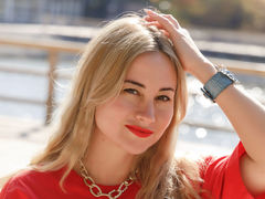 RosieWilliamss - blond female with  big tits webcam at LiveJasmin