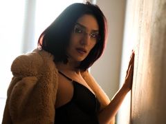 RoxalanaBlacks - female with black hair and  small tits webcam at LiveJasmin