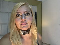 RoxaneGrace - female webcam at LiveJasmin
