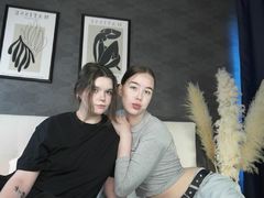 RoxieAndLana from LiveJasmin