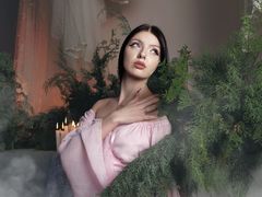 RoxyHopper - blond female webcam at LiveJasmin