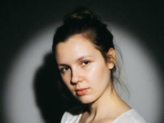 RoyCokel - female with brown hair webcam at LiveJasmin