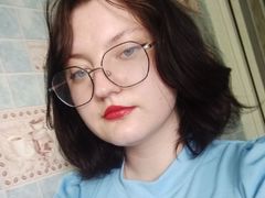 SandyBouley - female with brown hair webcam at xLoveCam