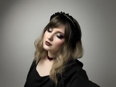 RunaHelsing - blond female webcam at LiveJasmin