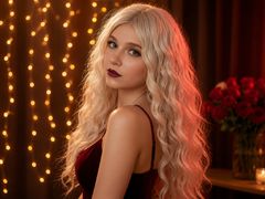 RunaHelsing - blond female webcam at LiveJasmin