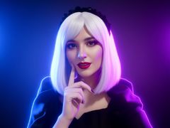 RunaHelsing - blond female webcam at LiveJasmin