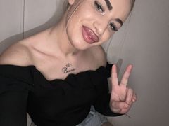 RuxyCatrina from LiveJasmin