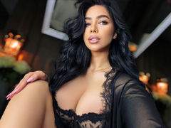 RyvaMelisa - female with brown hair and  big tits webcam at ImLive