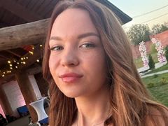 SadeBergum from LiveJasmin