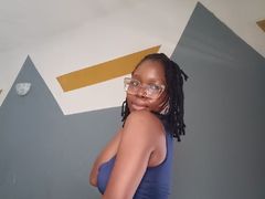 SaikaConnors - female with black hair webcam at LiveJasmin