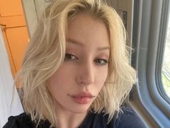 SallyCha - blond female webcam at LiveJasmin