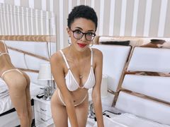SamantaHally - female with black hair and  big tits webcam at LiveJasmin