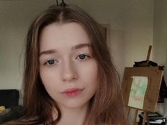 SandeeMenchaca - female with brown hair webcam at LiveJasmin