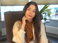 SandeeMenchaca - female with brown hair webcam at LiveJasmin