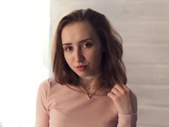 SandraBeatuful - female with red hair and  small tits webcam at LiveJasmin