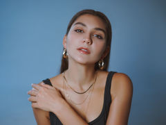 SandraKlimt - female with red hair webcam at LiveJasmin