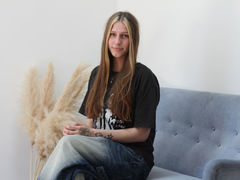 SandyMiller from LiveJasmin