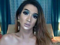 SangreFlammara - shemale with black hair webcam at LiveJasmin