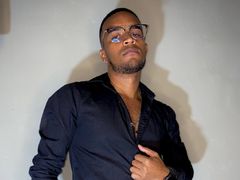 SantiagoAguiar from LiveJasmin