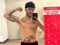 SantiagoSoto from LiveJasmin