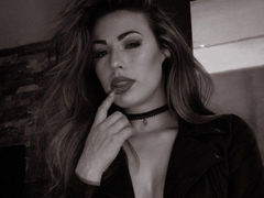 SanyWonder from LiveJasmin