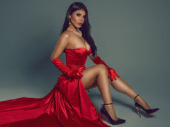 SaraMaier - female with black hair webcam at LiveJasmin
