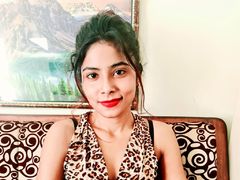 SarahDejay - female with brown hair webcam at LiveJasmin