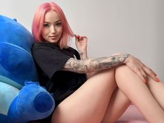 PaoRoman - female with brown hair webcam at LiveJasmin