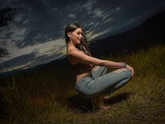 SarithaBunny - shemale with black hair webcam at LiveJasmin