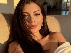 SashaBlayr - female with black hair webcam at LiveJasmin