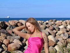 SashaGill - blond female webcam at LiveJasmin