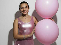 ScarletLuxe - shemale with black hair webcam at LiveJasmin