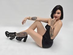 ScarlettWalsh - female with black hair and  big tits webcam at LiveJasmin