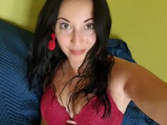 DesperateSexy - female with brown hair webcam at LiveJasmin