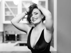 SelenaRyan - female with red hair and  big tits webcam at LiveJasmin
