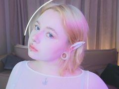 SelenaArmande - female with brown hair and  big tits webcam at LiveJasmin