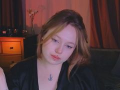 SelenaArmande - female with brown hair and  big tits webcam at LiveJasmin