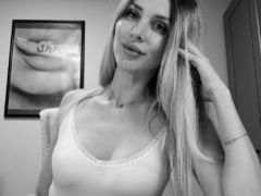 SelestaLight - blond female webcam at LiveJasmin