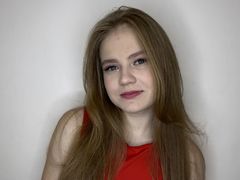 SelinSwarovski - blond female webcam at LiveJasmin