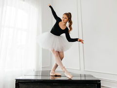 SelinSwarovski - blond female webcam at LiveJasmin