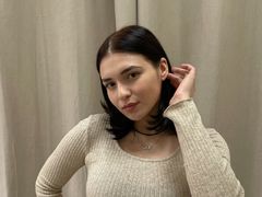 SerafinaMerseal - female with brown hair webcam at LiveJasmin