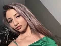 SerayaRose - female with brown hair webcam at LiveJasmin