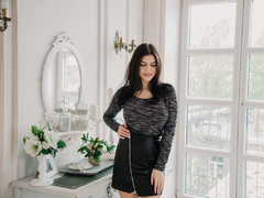 SeuBertie - female with brown hair and  big tits webcam at LiveJasmin