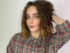 ShalondaCormican - female with red hair webcam at LiveJasmin